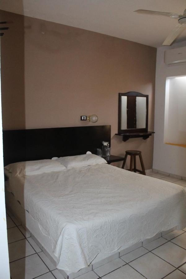 סיודד ואייס Hotel Moreno מראה חיצוני תמונה